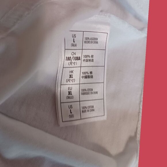 Shanghai Disney Resort T-Shirt With Skyline & Castle Design wht/blue/gold XLarge - Picture 8 of 15